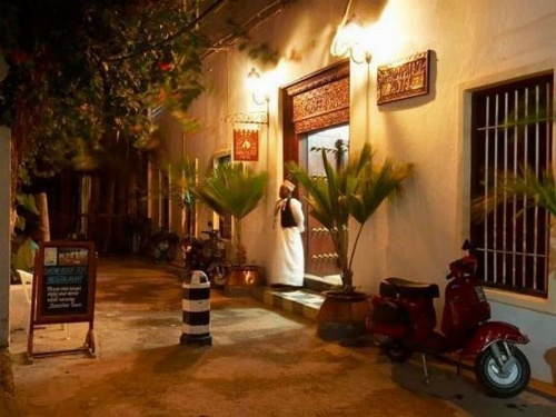 Dhow Palace Hotel image 10