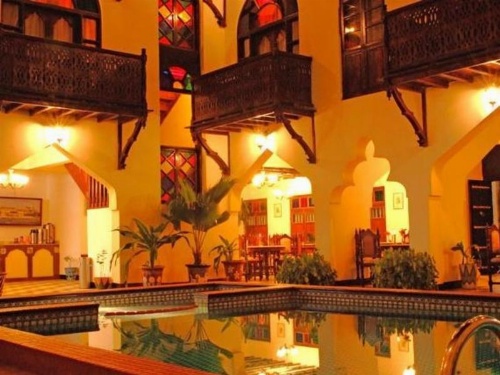 Dhow Palace Hotel image 11