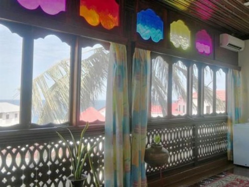 Dhow Palace Hotel image 2