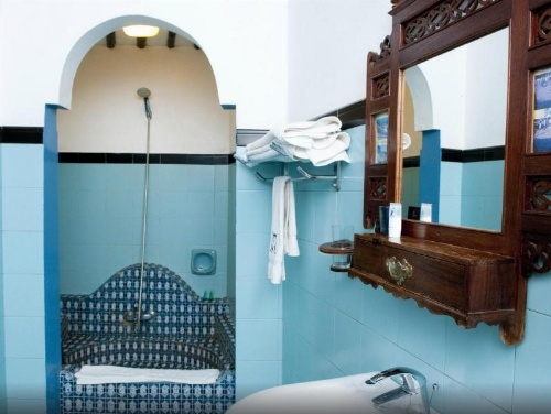 Dhow Palace Hotel image 9